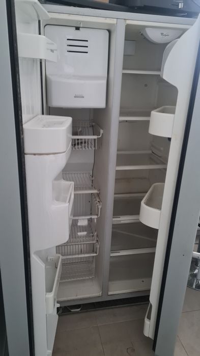 Холодильник Whirlpool