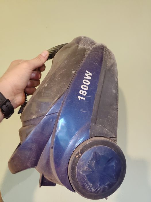 Пылесос elenberg vcc912