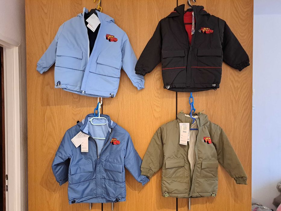 sprzedam kurtkę dziecięcą wiosenną z kapturem rozmiar 104