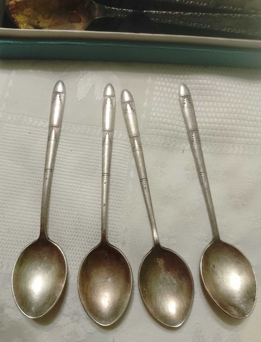 Советские мельхиоровые чайные ложечки с позолотой Таллиннский завод