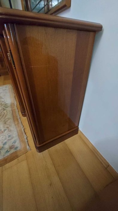 Aparador em madeira 222 cm – excelente estado – 222x92x54