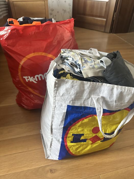 Oddam 2 torby ciuszków dla chlopca