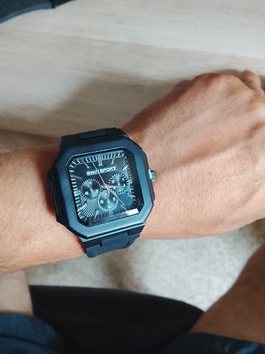 Relógio Desportivo Elegante – Design Moderno Preto