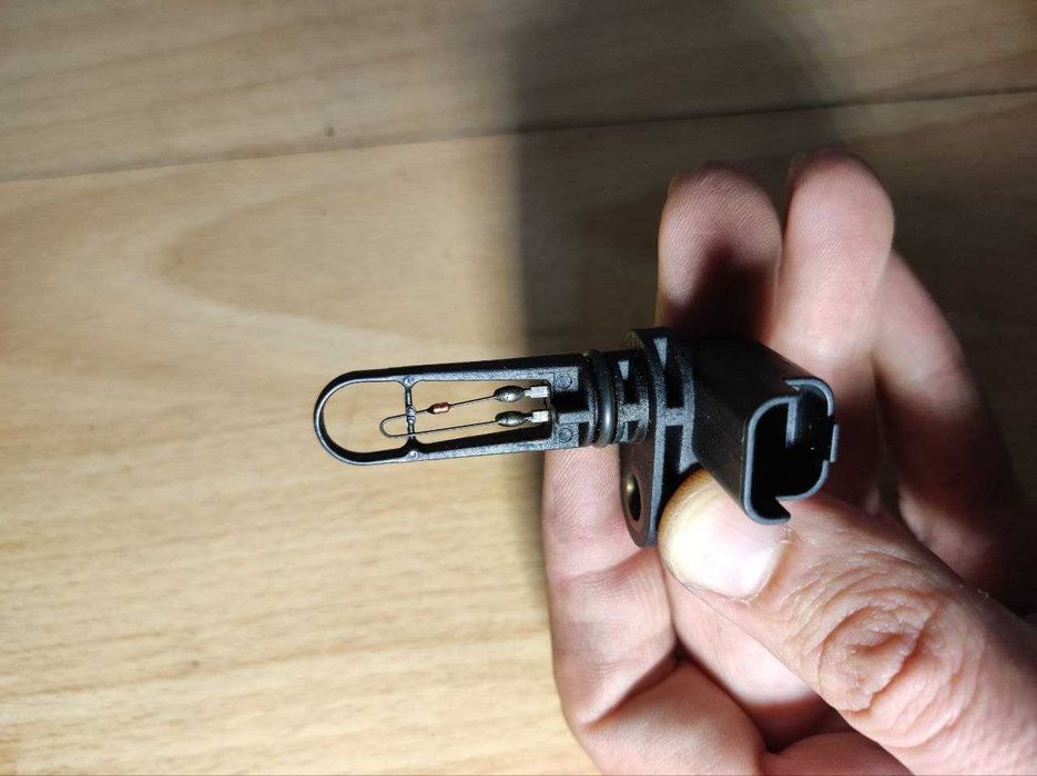 Датчик температуры воздуха Citroen/Peugeot OE 9664612580