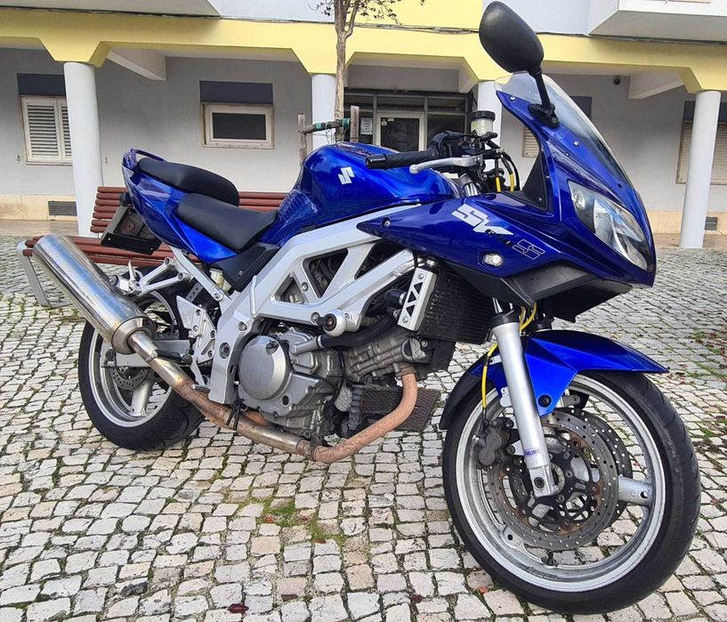 Suzuki SV650S 2005 (suspensão nova Ohlins)