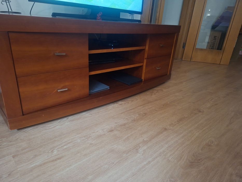Vendo móvel TV em ótimo estado