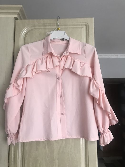 Плаття, блузи