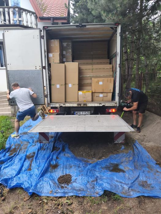 Przeprowadzki transport wywóz mebli magazynowanie