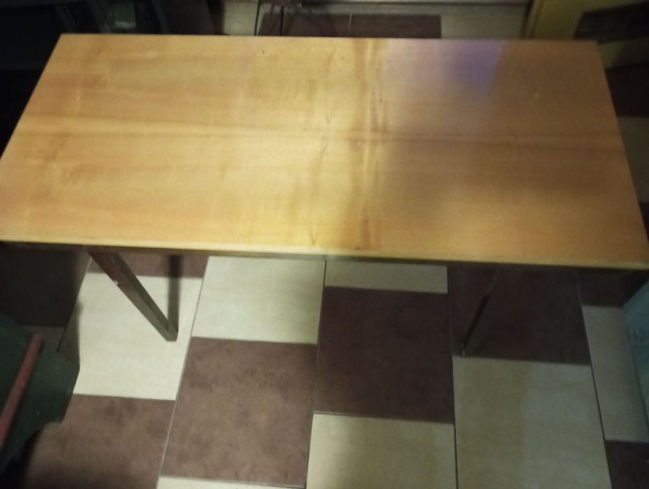Sprzedam stół  .