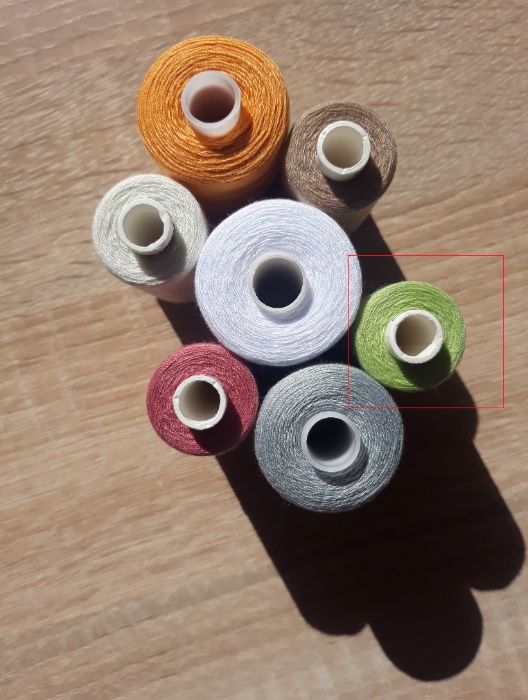 Zielony jasny nić 100% poliester Unipoly kolor 630