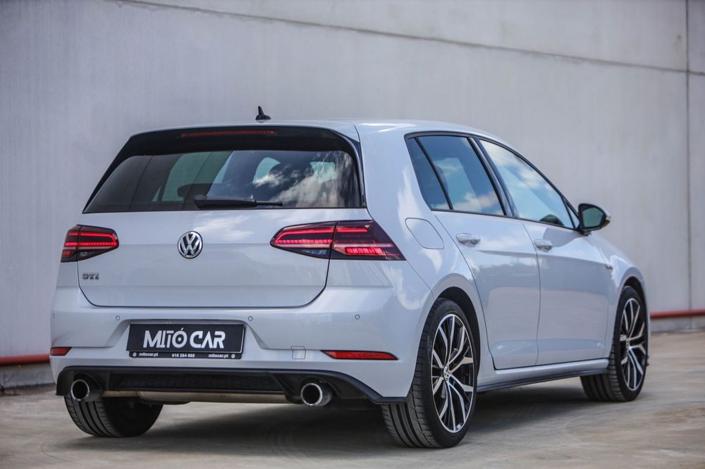 VW Golf GTI Performance BlueMotion DSG foto 3
