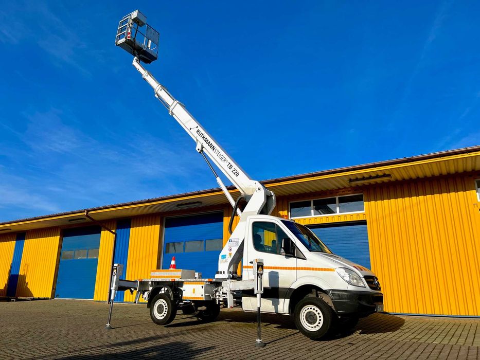 USŁUGI-WYNAJEM: podnośnik koszowy/HDS/koparka/minikoparka/zwyżka/dźwig