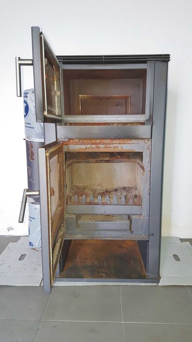 Mesa e Bancos em Madeira - Mesas e Bancos em Cimento - Salamandra com Forno
