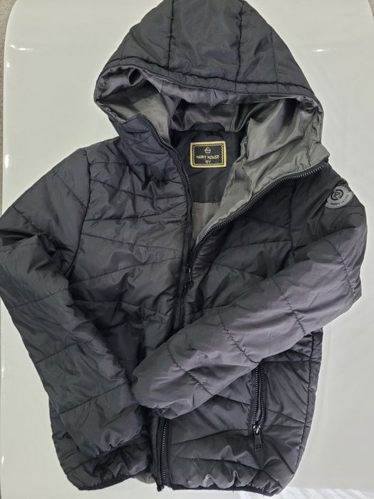 Kurtka chłopięca r.140 Happy House czarna pikowana stan bdb