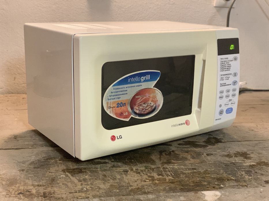 Мікрохвильова піч LG MB-4042g