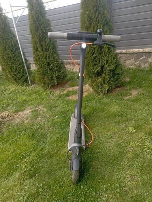 Електросамокат Ninedot