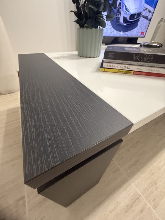 Mesa de centro sala de estar - branco e cinza