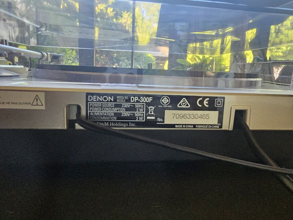 Gramofon Denon DP-300F plus gratis vinyl winyl