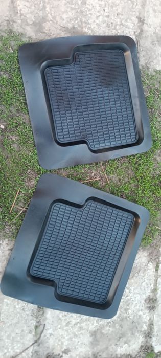 Комплект задніх килимків ВАЗ