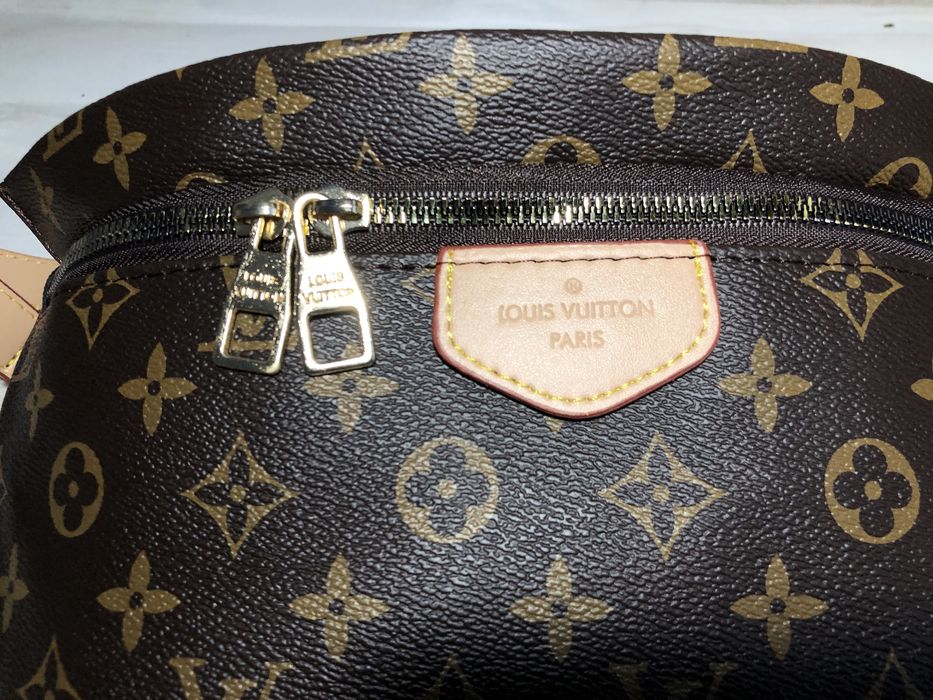 Сумка-бананка LV