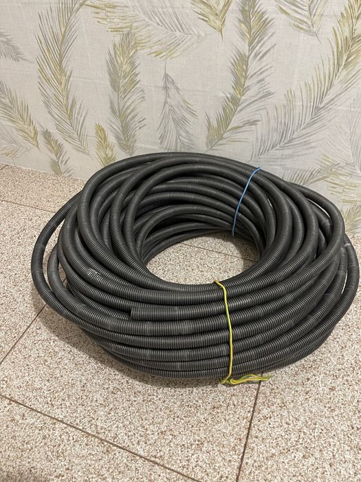 Mangueira pra eletricidade