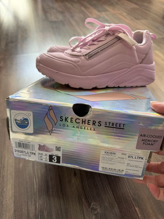 Кросівки Skechers для дівчинки