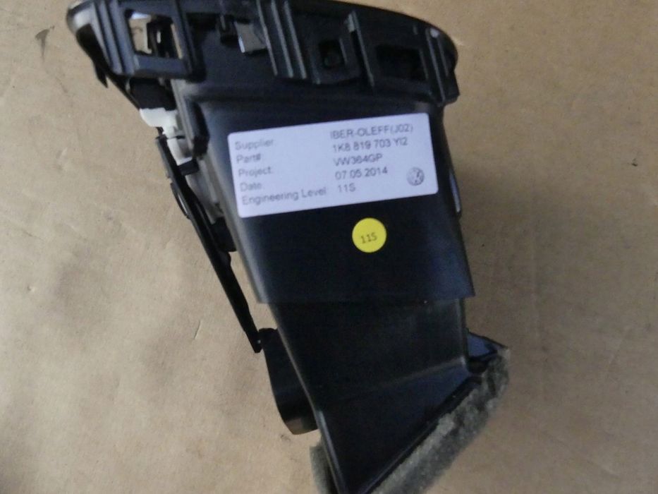 dw vw scirocco kratki nawiewu 1k8819728e 1k8819703 1k8819704