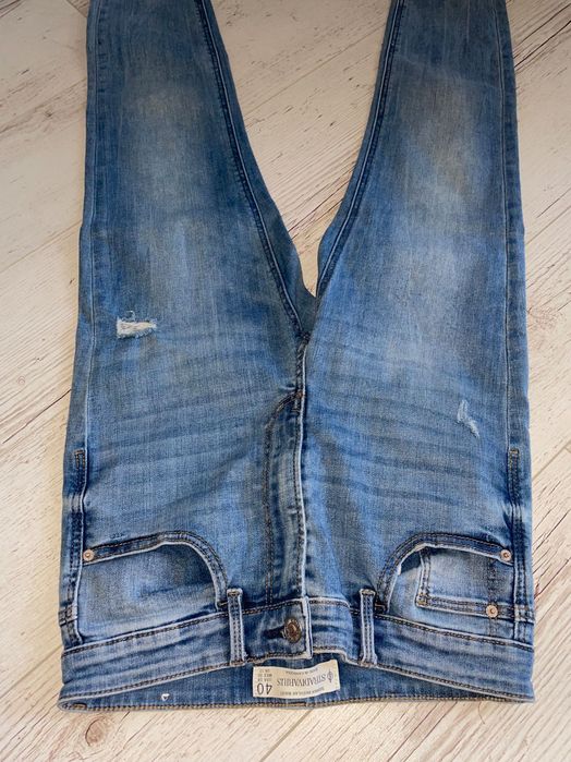 Jeansy stradivarius 40