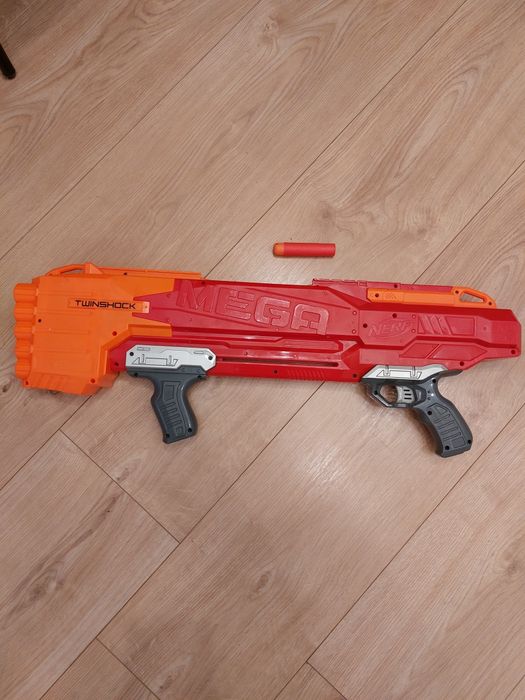 Nerf N-strike Mega Twinshock