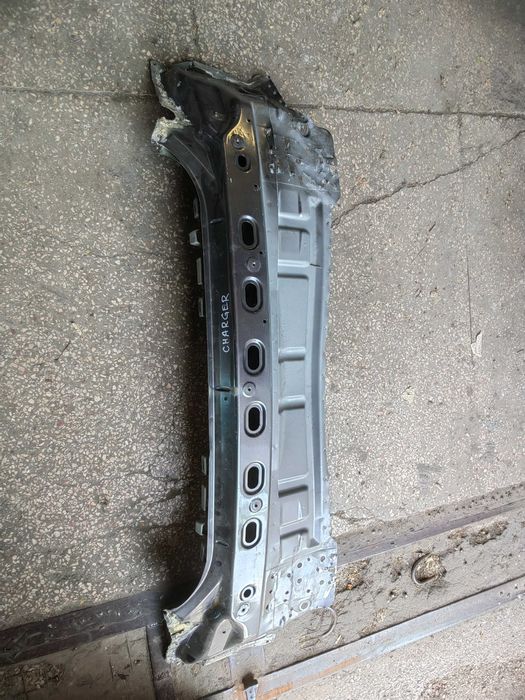 Dodge charger задня панель