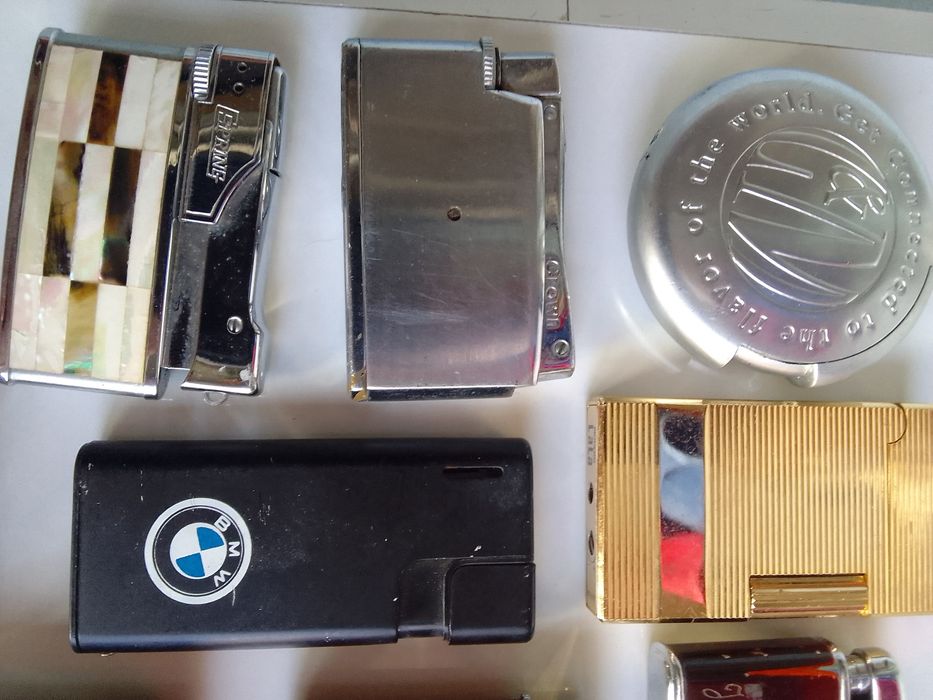 Conjunto de 11 isqueiros