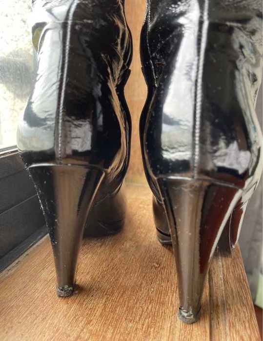 Botas Prada em vinil pretas