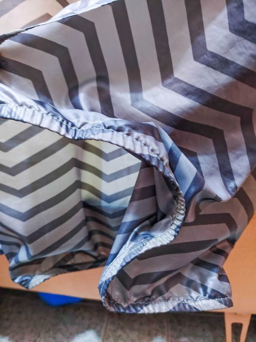 Шторка для душу сіра щільна з утяжувачем по низу JYSK