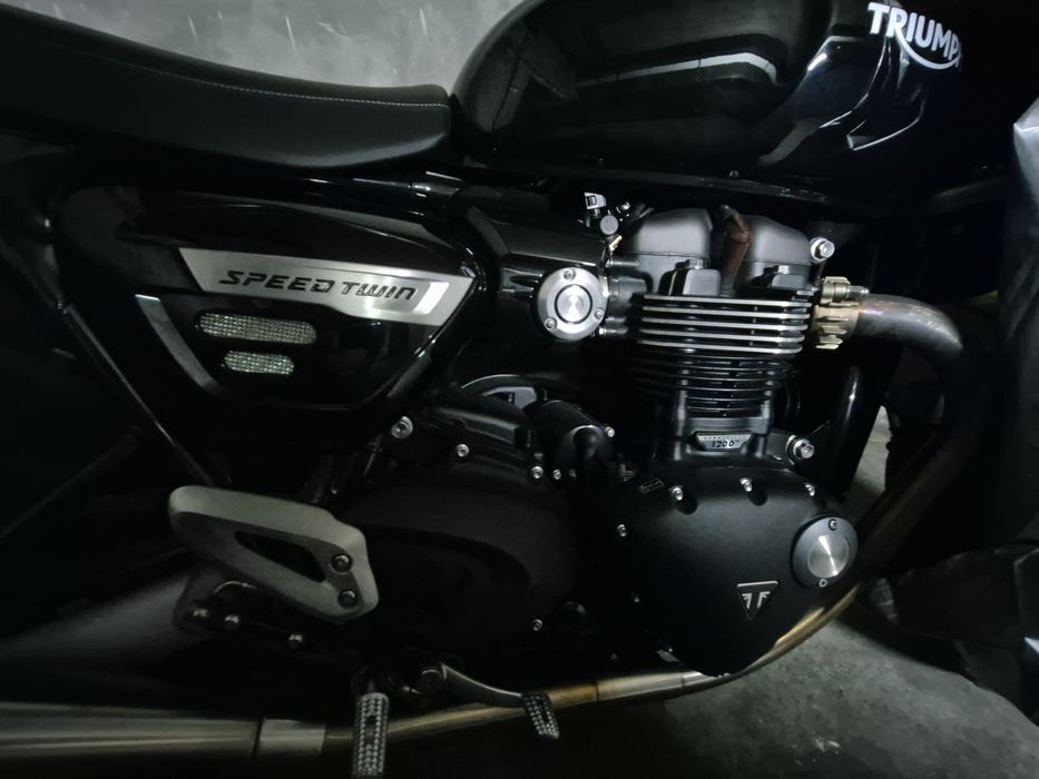 Triumph Speed Twin 1200