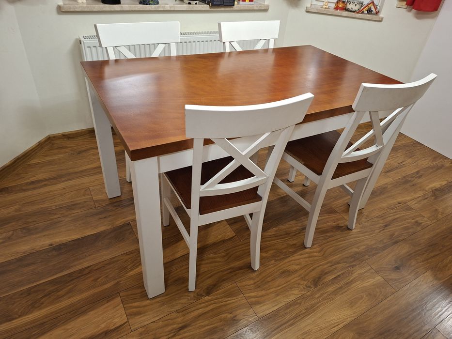 Stolik do jadalni + krzesła