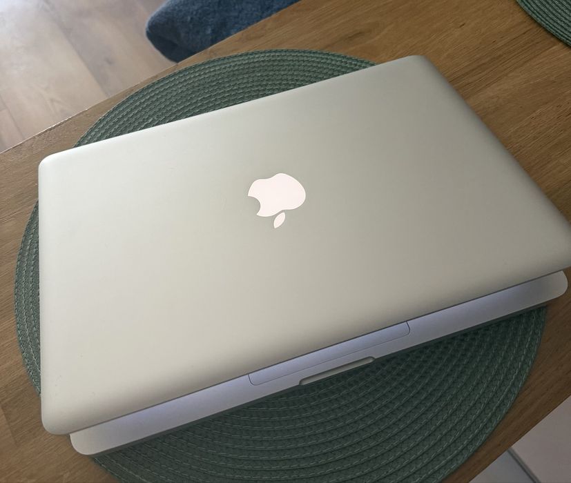 MacBook Pro 13” Mid 2012 i5 8GB RAM 250GB