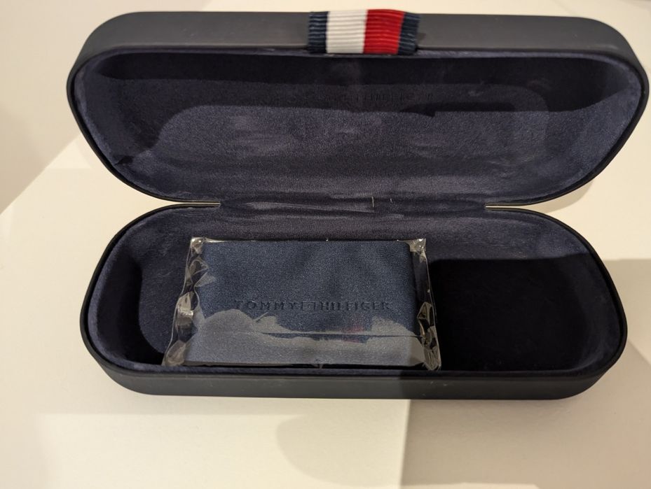 Novos: Óculos de sol Tommy Hilfiger originais
