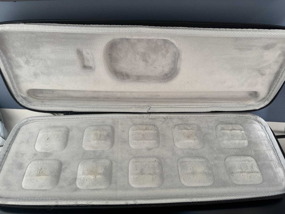 Teclado Logitech MX Keys Layout PT com Capa