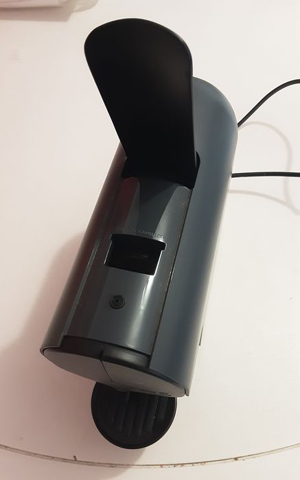 Máquina de café Delta Quick com caixa