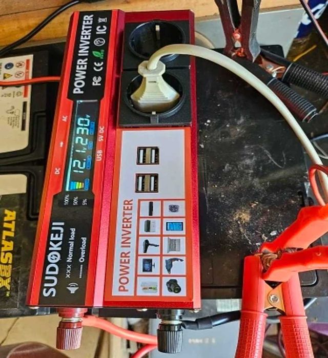 Автомобильный инвертор преобразователь напряжения 12В в 220В 2000 Вт