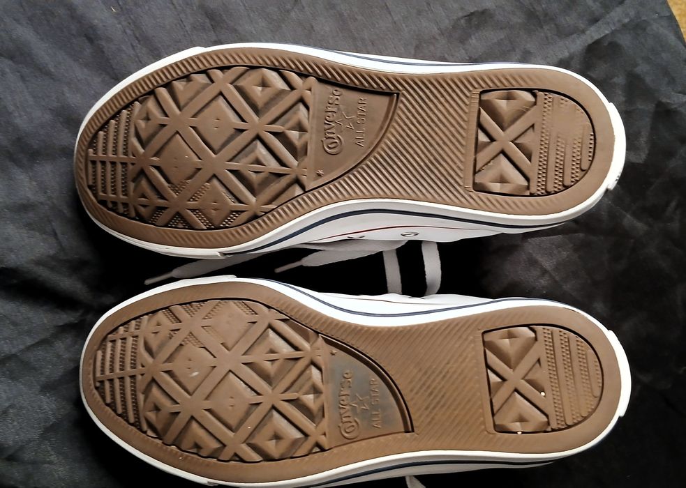 Кеди Converse шкіряні, оригінал,  розмір 39.