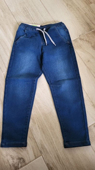 Nowe spodnie joggery 122 Pepperts