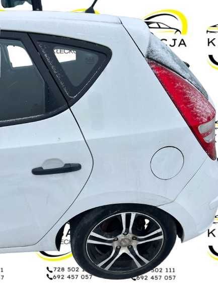 Błotnik lewy tył Hyundai i30 2009 rok hb hatchback kolor 7F