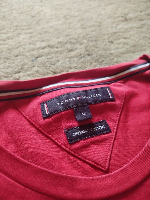 футболка від Tommy Hilfiger