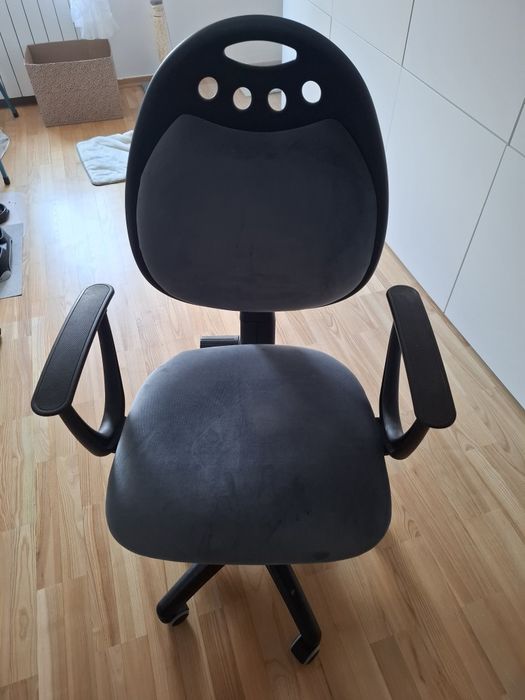 Fotel obrotowy pod komputer