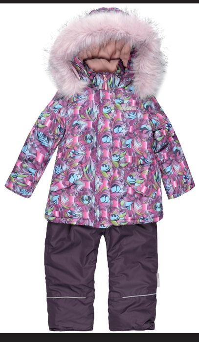 Зимовий костюм на дівчинку.