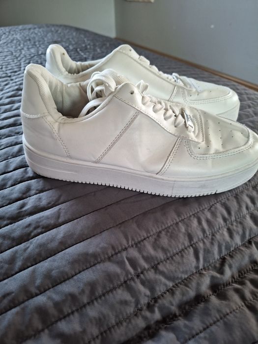 Sprzedam buty sportowe