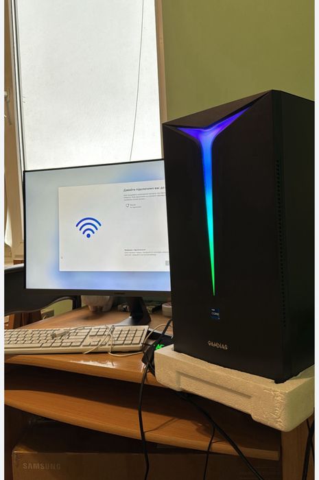 Монітор Samsung.