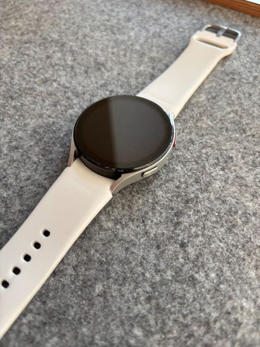 Samsung Galaxy Watch5 44 mm • SM‑R910 • Biały pasek