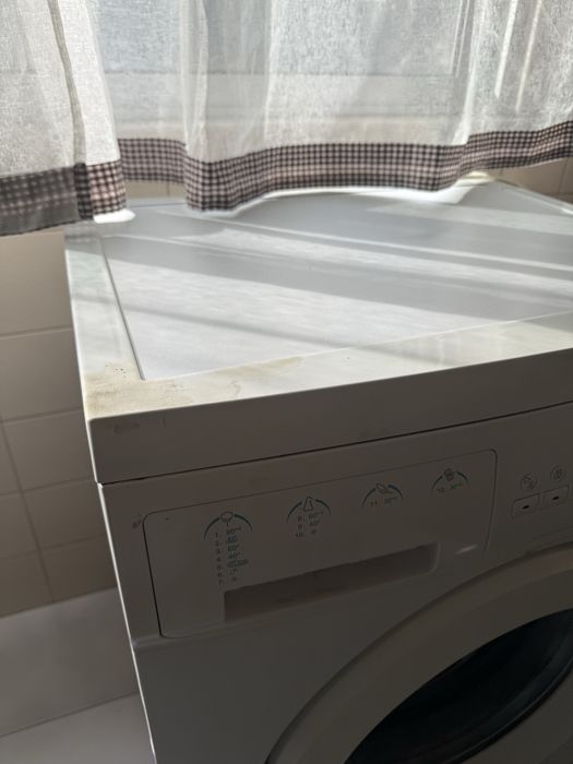 Máquina de lavar roupa 6kg